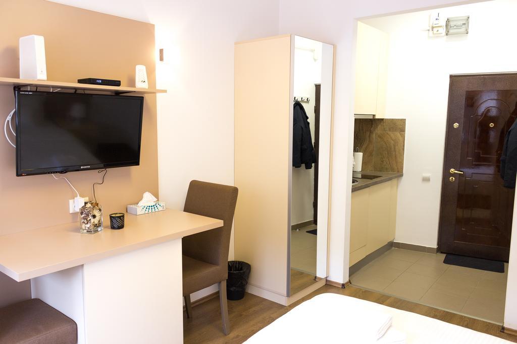Grand Central Accommodation - Smardan ブカレスト エクステリア 写真